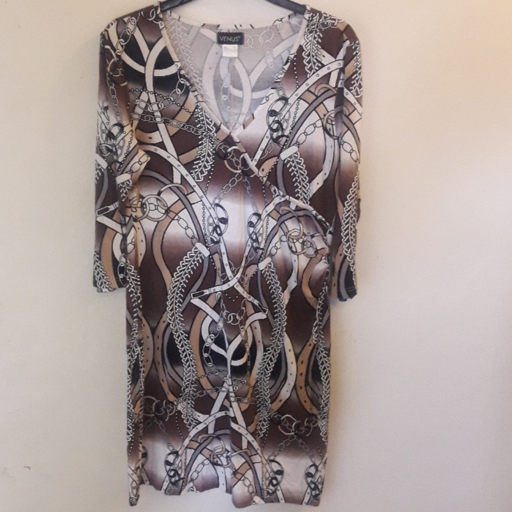 Dress - Picture 8 of 8